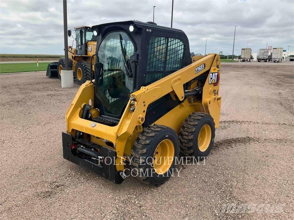 CAT 226D3STD1C Skid steer mini utovarivači