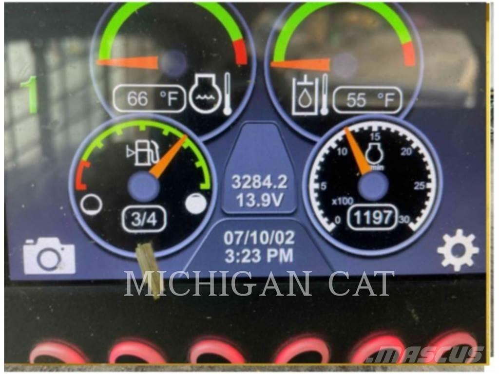 CAT 232D3 AQ Skid steer mini utovarivači