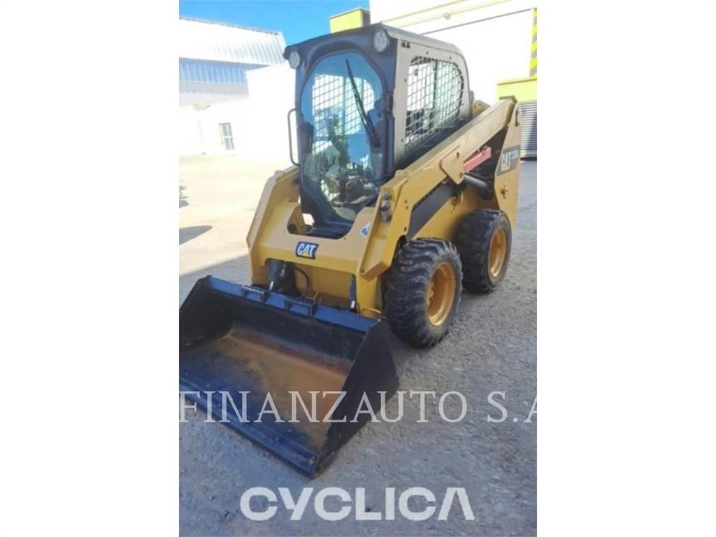 CAT 236D Skid steer mini utovarivači