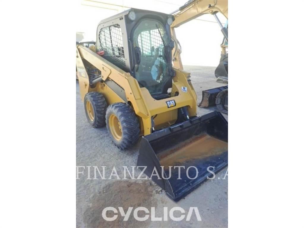 CAT 236D Skid steer mini utovarivači