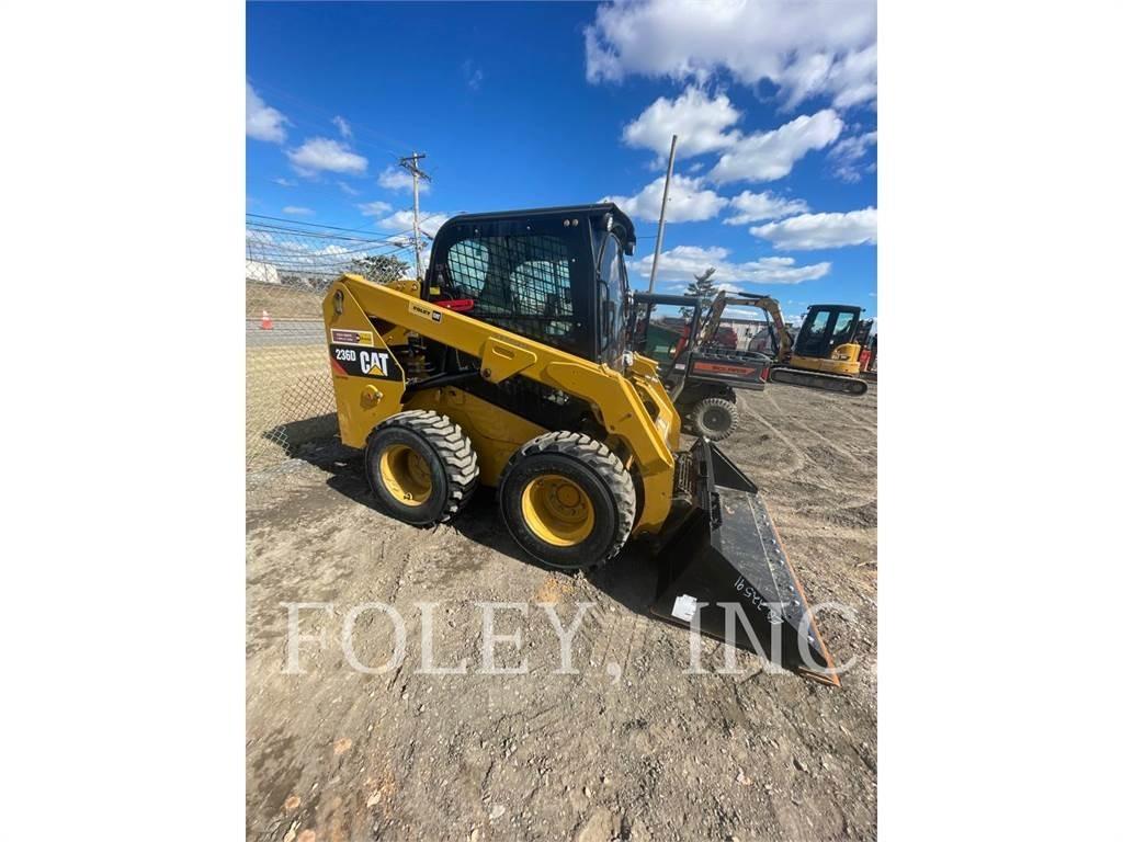CAT 236D Skid steer mini utovarivači