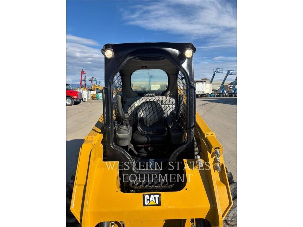 CAT 236D Skid steer mini utovarivači