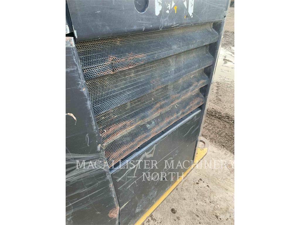 CAT 236D A2Q Skid steer mini utovarivači