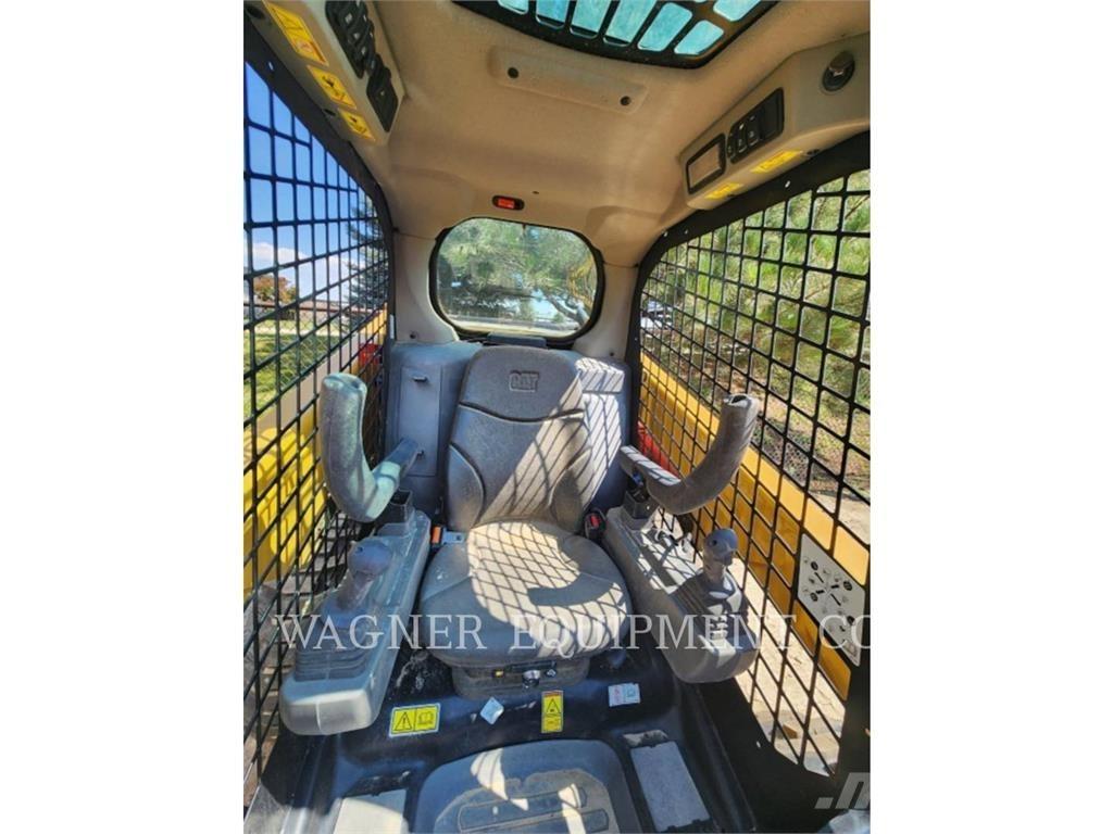 CAT 236D3 Skid steer mini utovarivači