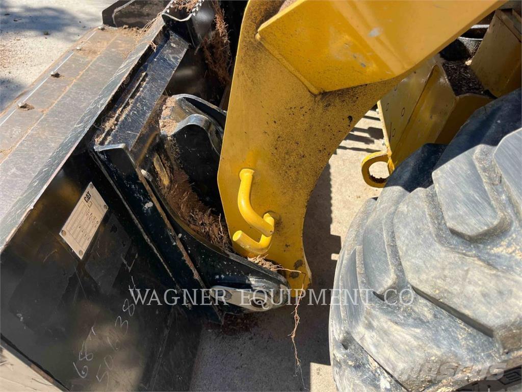 CAT 236D3 Skid steer mini utovarivači