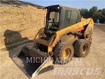 CAT 236D3 AQ Skid steer mini utovarivači