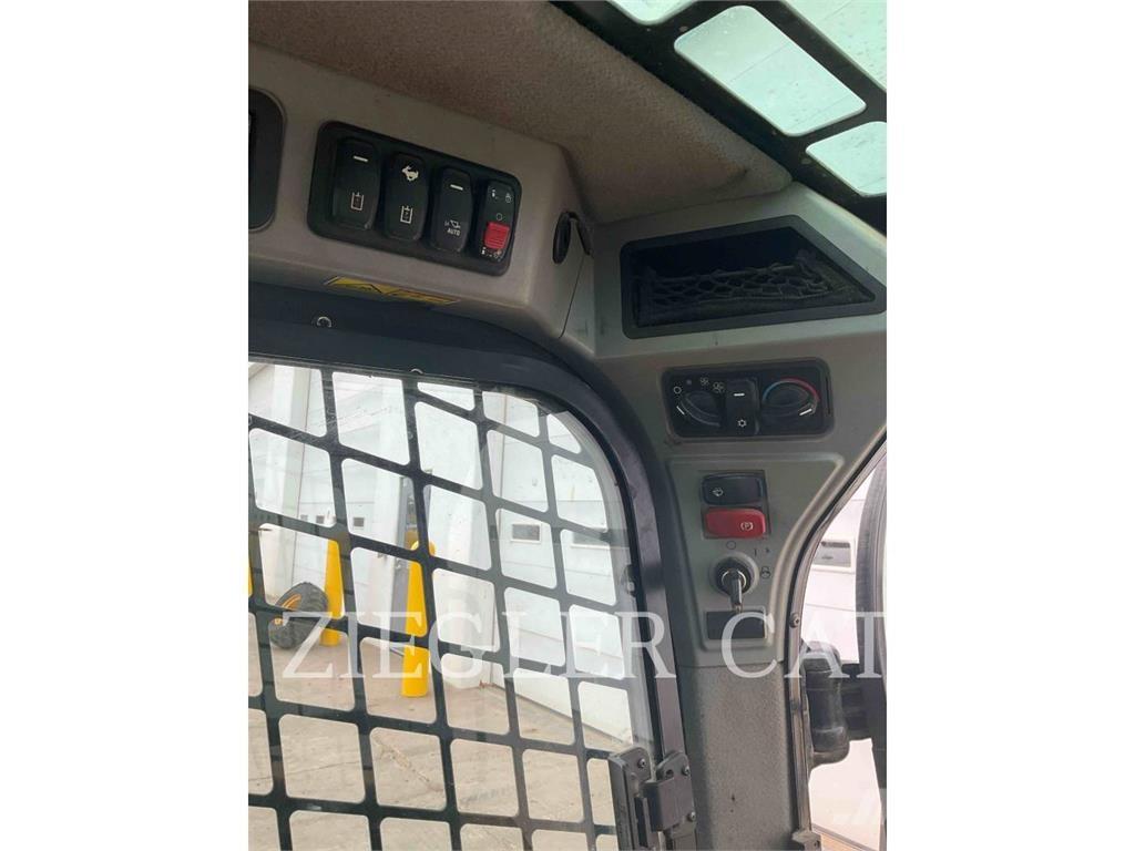 CAT 239D3 Utovarivaču guseničara