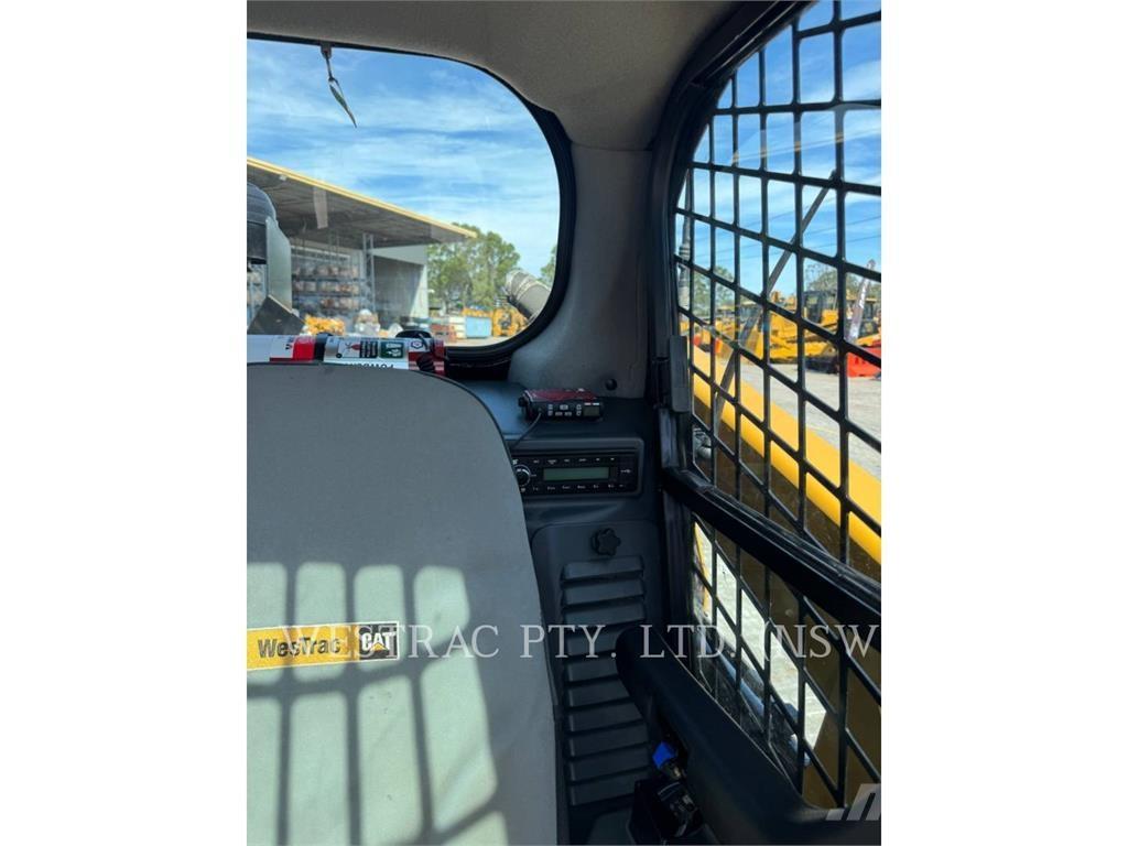 CAT 239D3 Utovarivaču guseničara