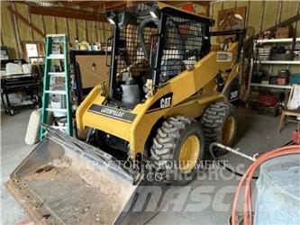 CAT 242B Skid steer mini utovarivači
