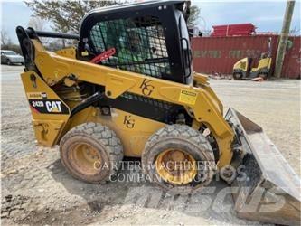CAT 242D Skid steer mini utovarivači