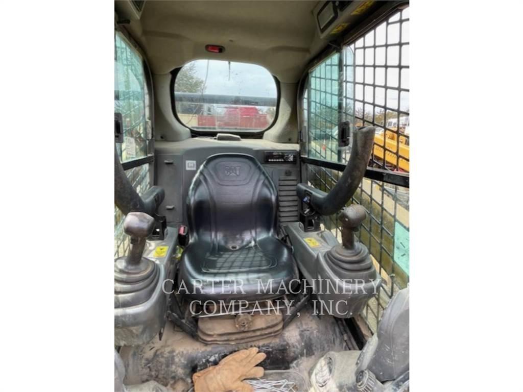 CAT 242D Skid steer mini utovarivači