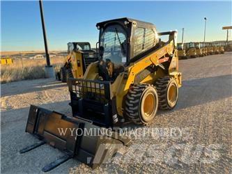 CAT 242D3 Skid steer mini utovarivači