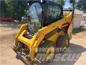 CAT 242D3 Skid steer mini utovarivači