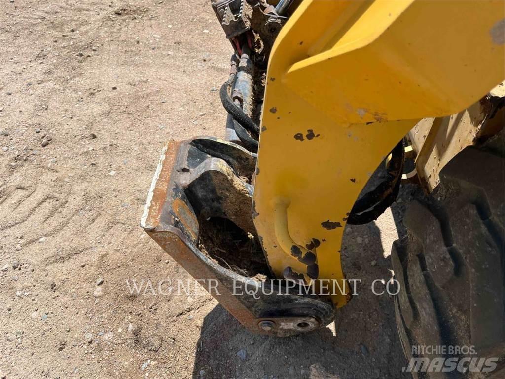 CAT 242D3 Skid steer mini utovarivači