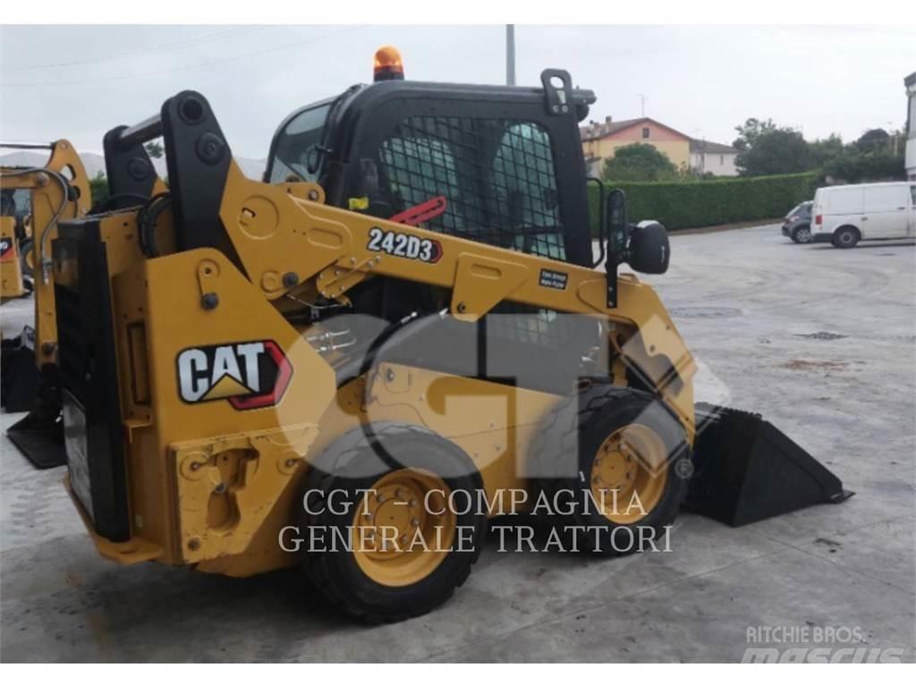 CAT 242D3 Skid steer mini utovarivači
