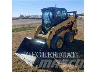 CAT 242D3 Skid steer mini utovarivači