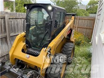 CAT 242D3 Skid steer mini utovarivači