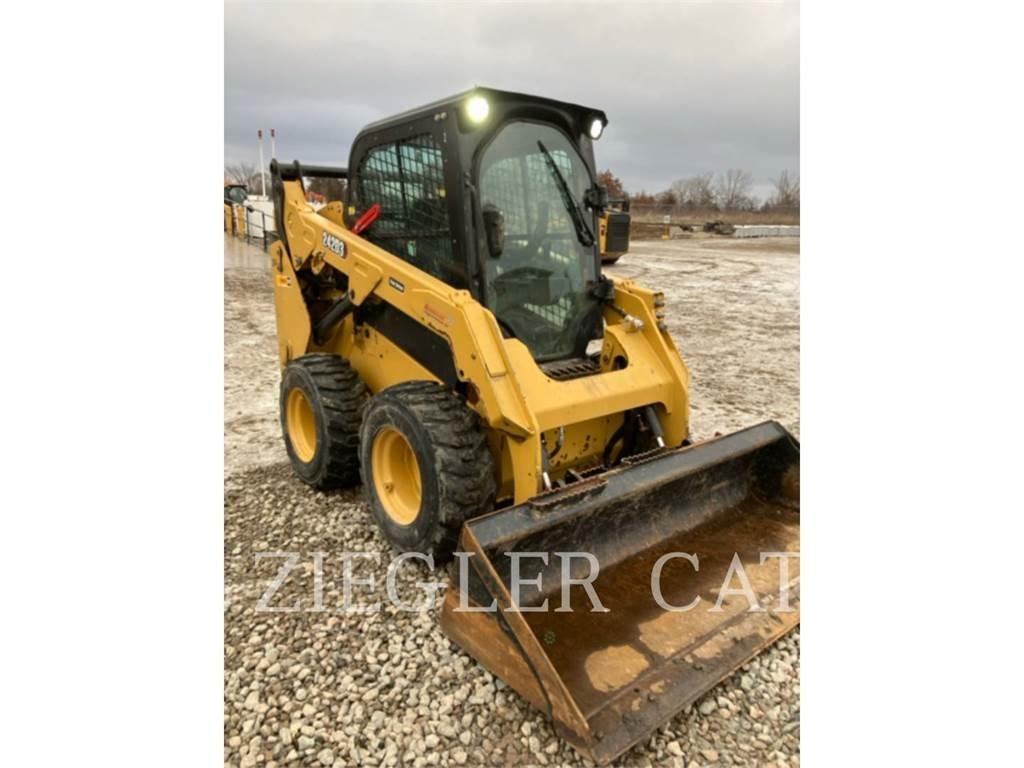 CAT 242D3 Skid steer mini utovarivači