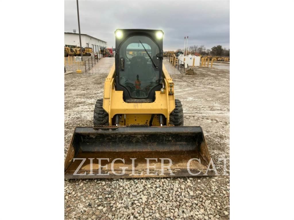 CAT 242D3 Skid steer mini utovarivači
