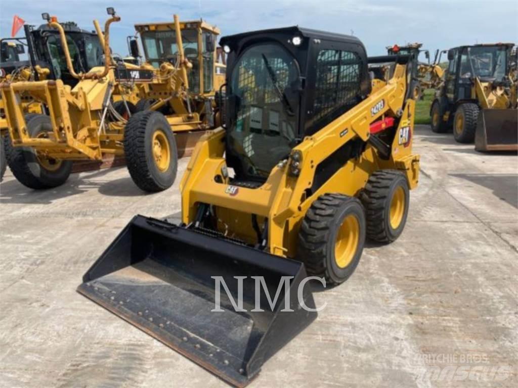 CAT 242D3 Skid steer mini utovarivači