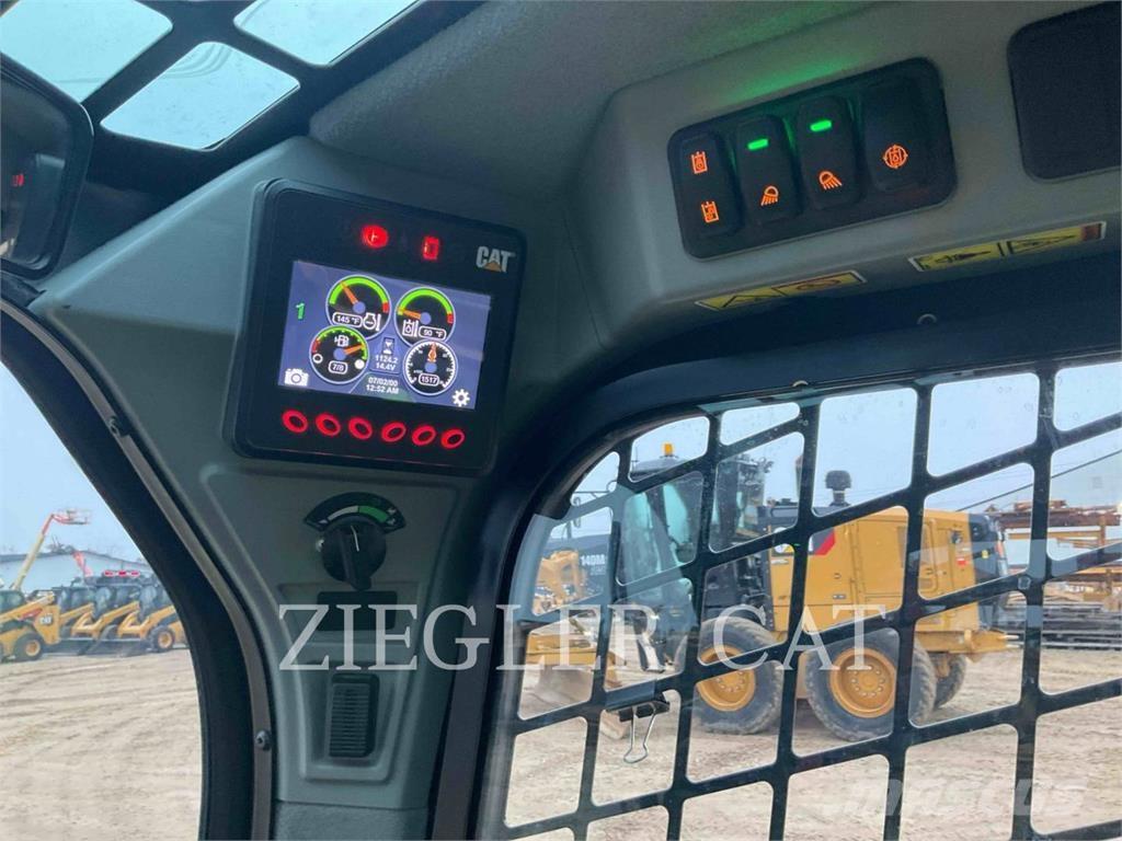 CAT 242D3 Skid steer mini utovarivači