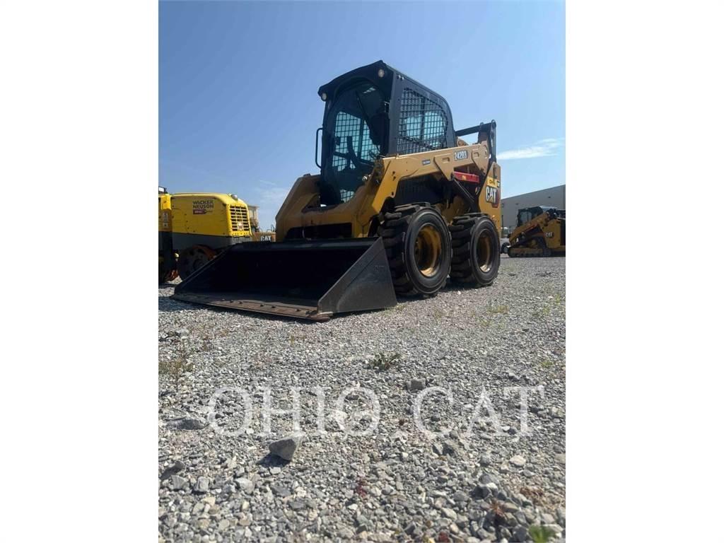 CAT 242D3 C3H2 Skid steer mini utovarivači