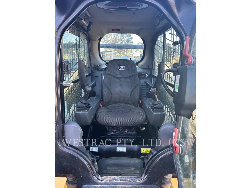 CAT 242D3LRC Skid steer mini utovarivači