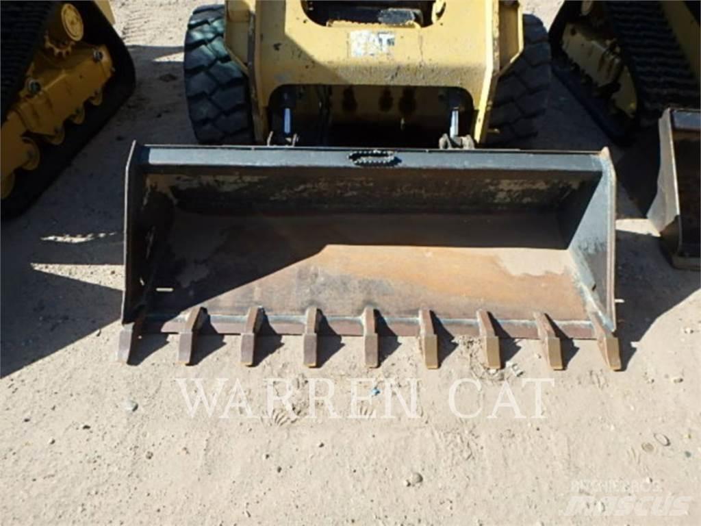 CAT 246D Skid steer mini utovarivači