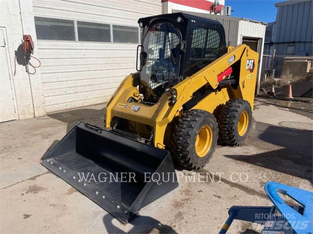 CAT 246D Skid steer mini utovarivači