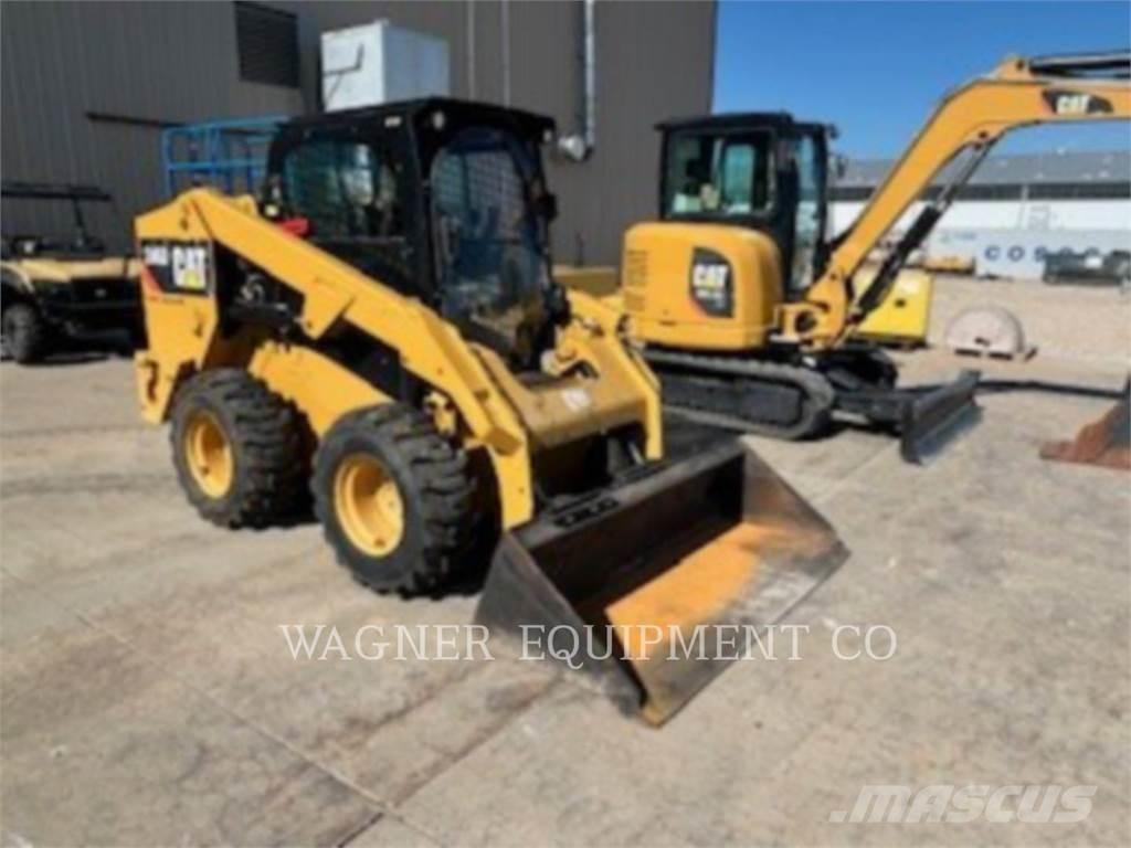 CAT 246D Skid steer mini utovarivači