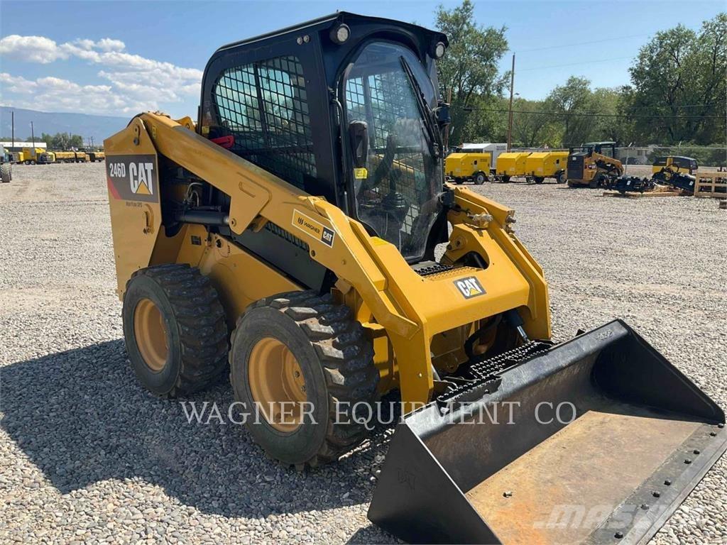 CAT 246D Skid steer mini utovarivači