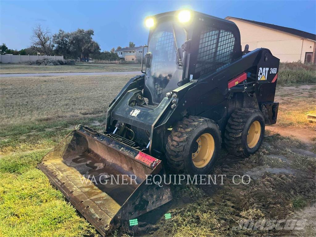CAT 246D Skid steer mini utovarivači