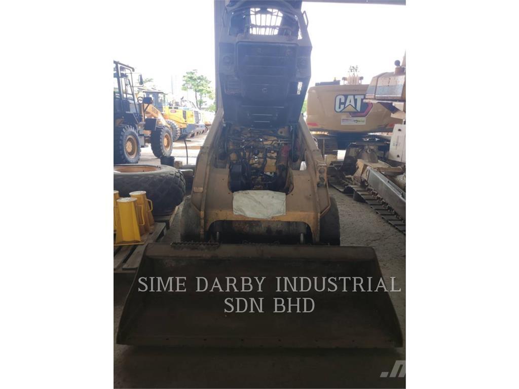 CAT 246DLRC Skid steer mini utovarivači