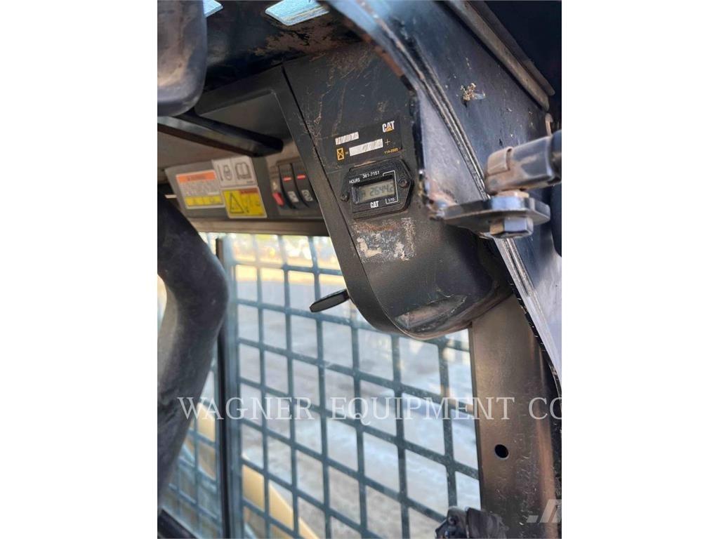 CAT 262B Skid steer mini utovarivači
