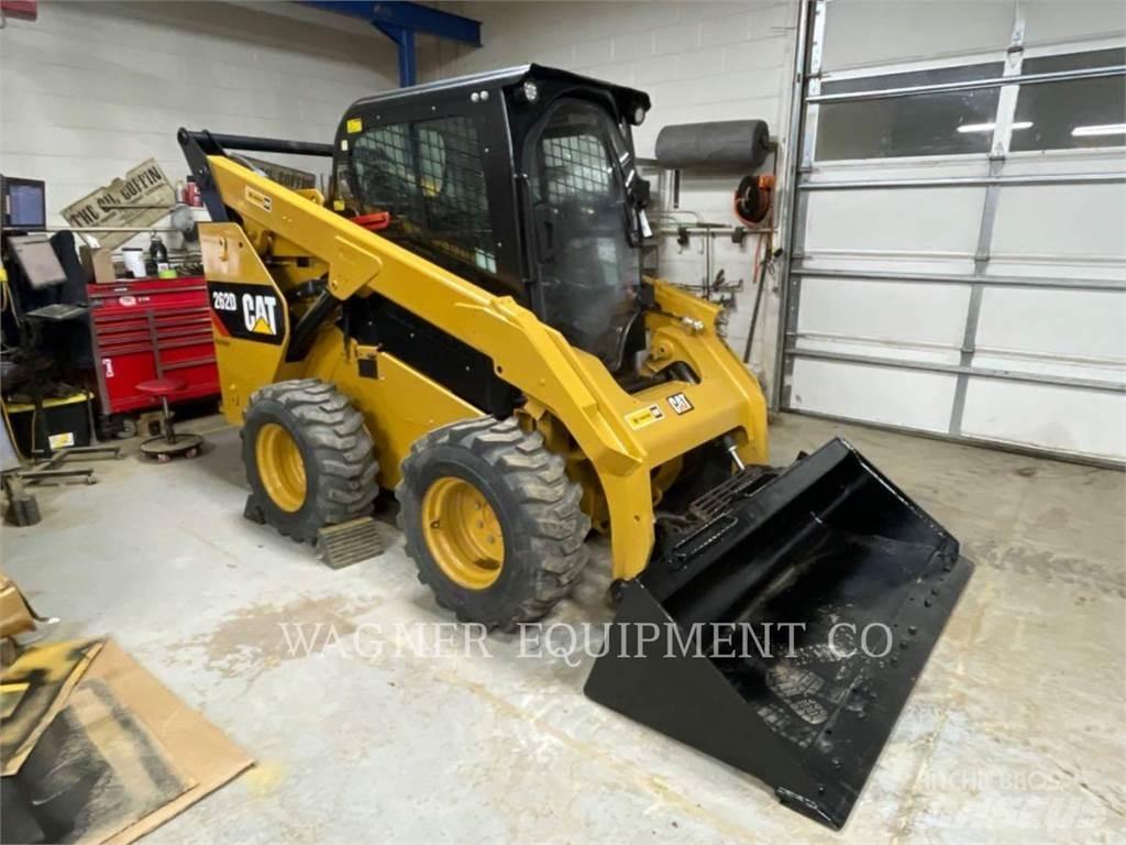 CAT 262D Skid steer mini utovarivači