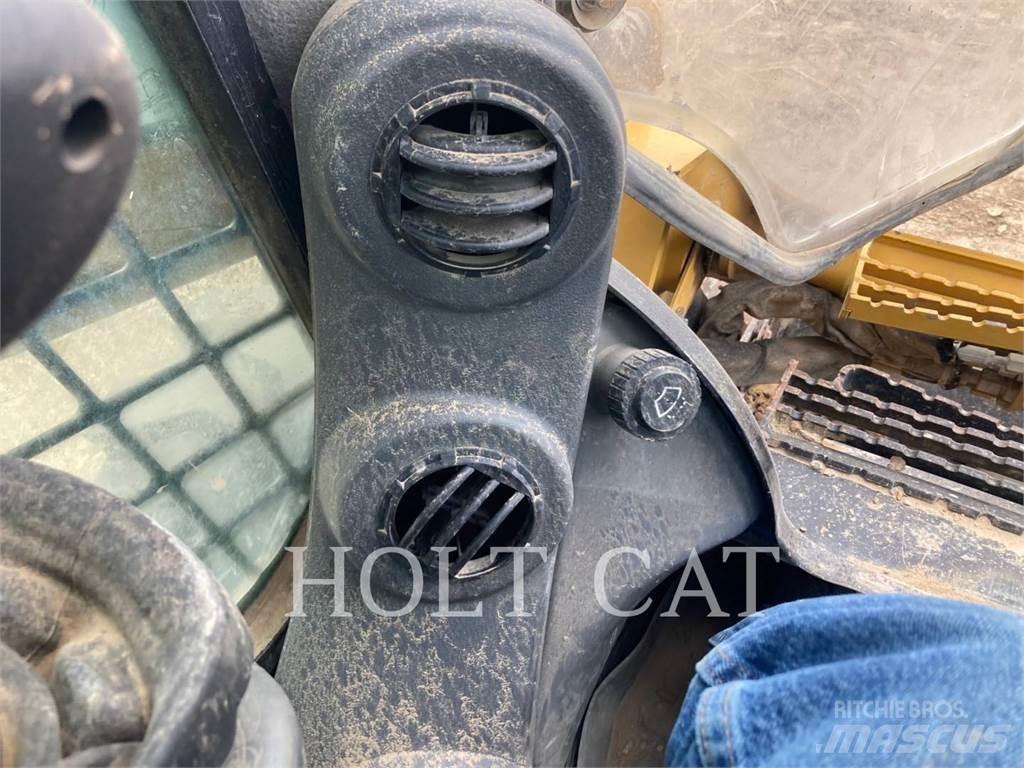 CAT 262D Skid steer mini utovarivači