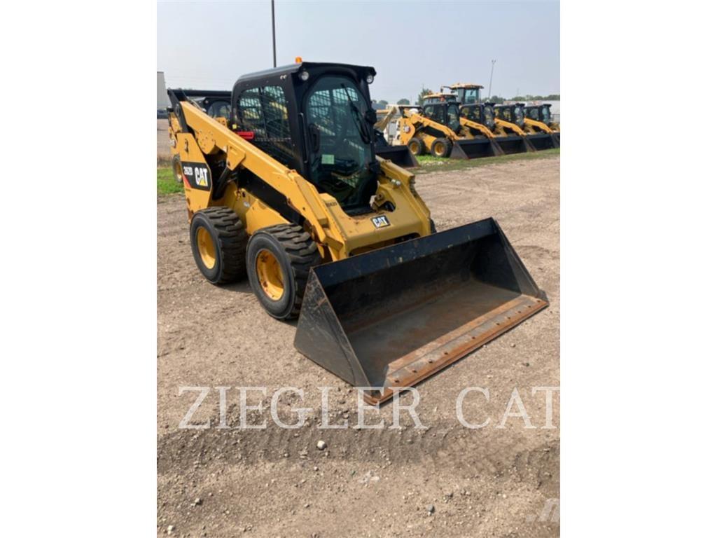 CAT 262D Skid steer mini utovarivači