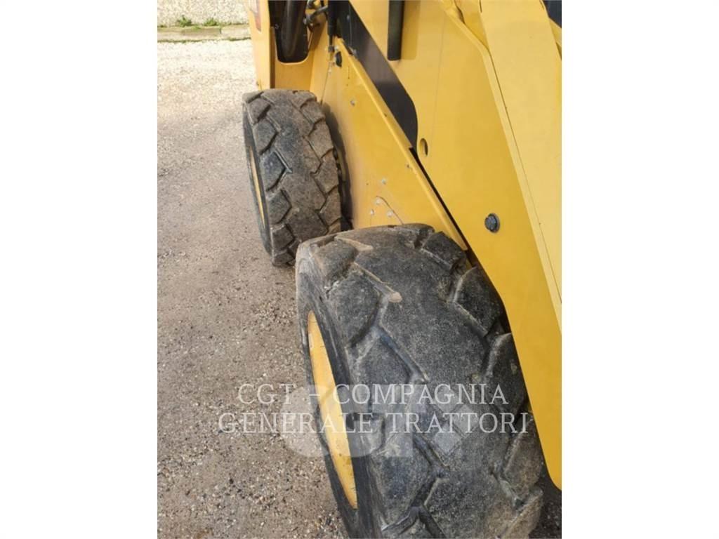 CAT 262D3 Skid steer mini utovarivači
