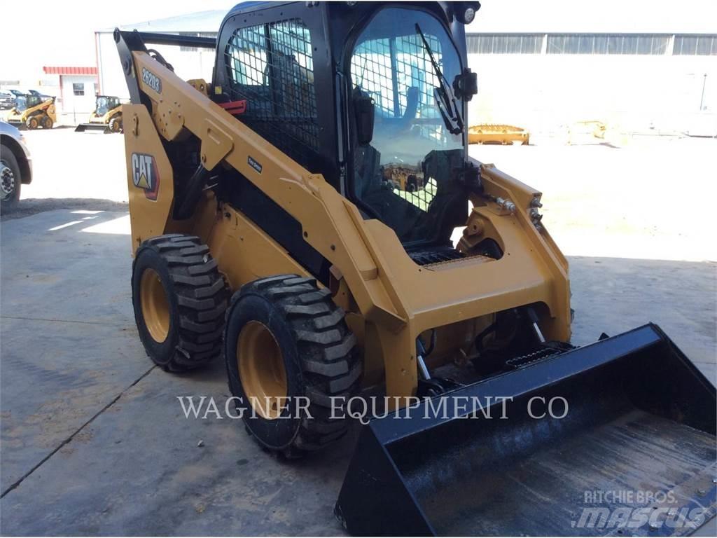 CAT 262D3 Skid steer mini utovarivači