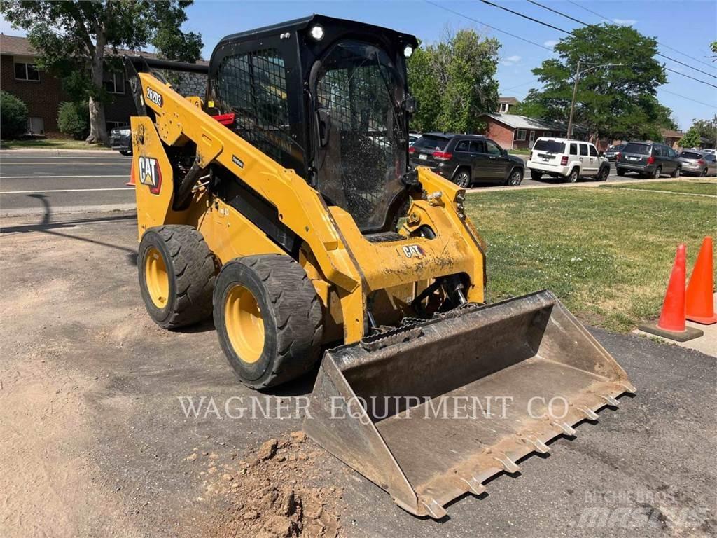 CAT 262D3 Skid steer mini utovarivači