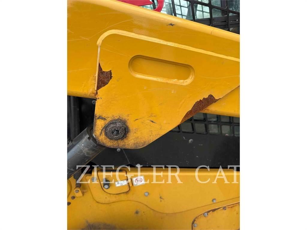 CAT 262D3 Skid steer mini utovarivači