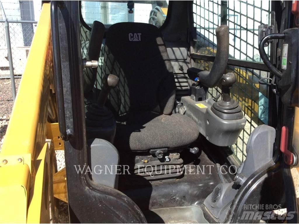CAT 272D Skid steer mini utovarivači