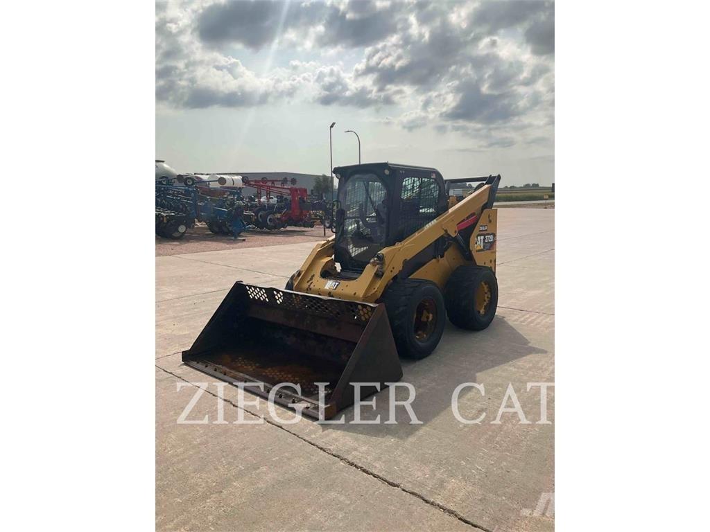 CAT 272D2 Skid steer mini utovarivači