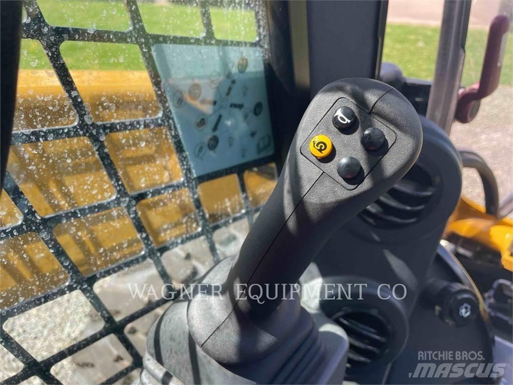CAT 272D3 Skid steer mini utovarivači