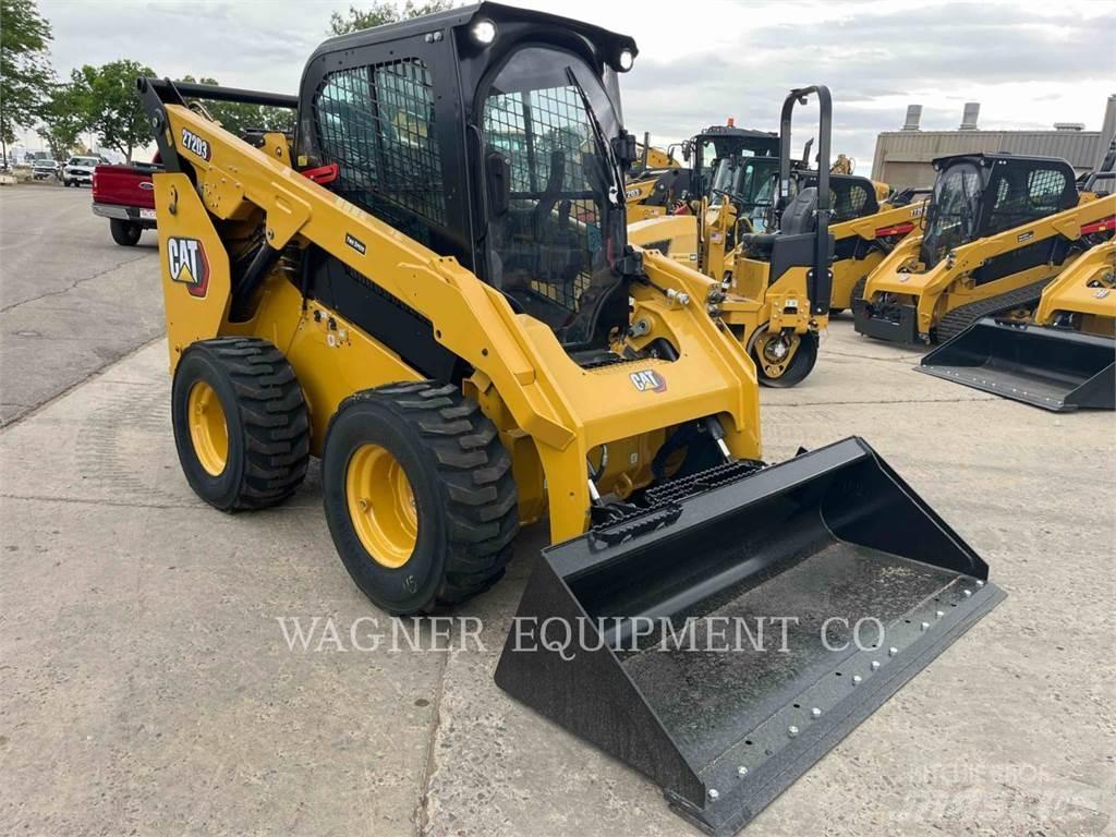 CAT 272D3 Skid steer mini utovarivači