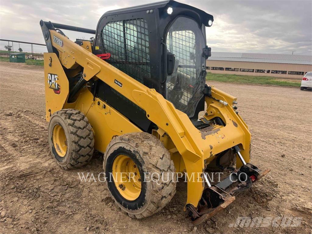 CAT 272D3 Skid steer mini utovarivači