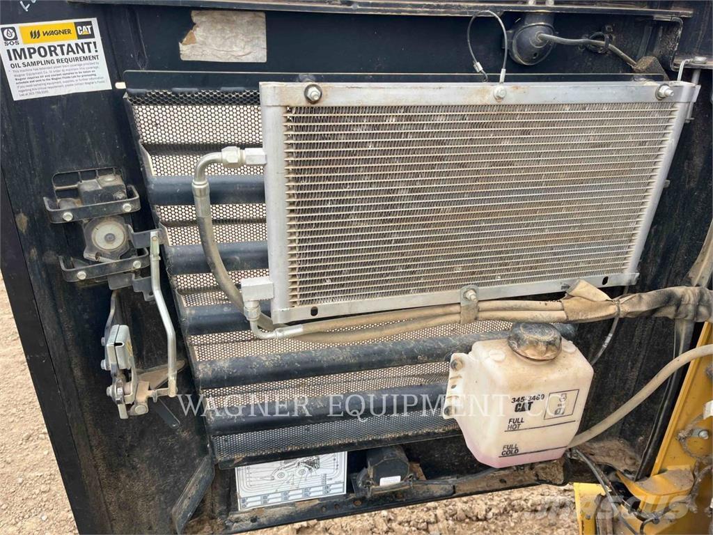 CAT 272D3 Skid steer mini utovarivači