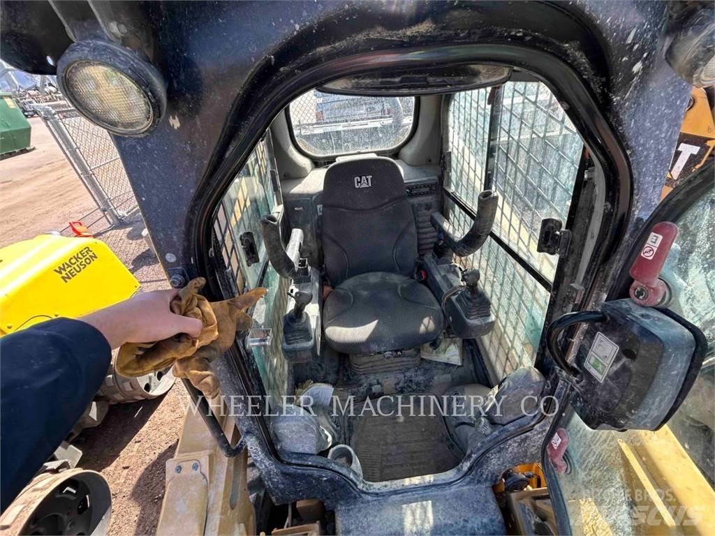 CAT 272D3 C3H2 Skid steer mini utovarivači