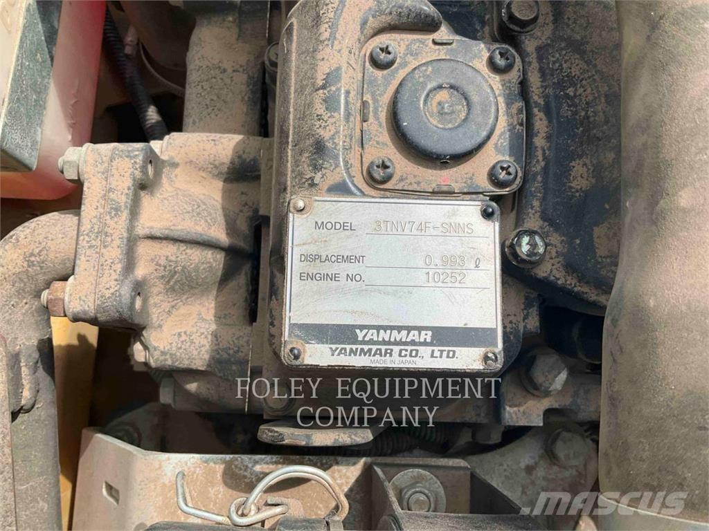 CAT 300.9DSO Bageri guseničari
