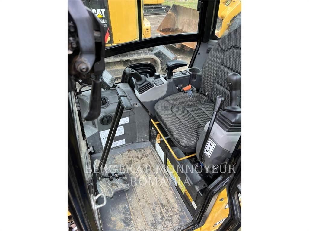 CAT 301.6-05 Bageri guseničari